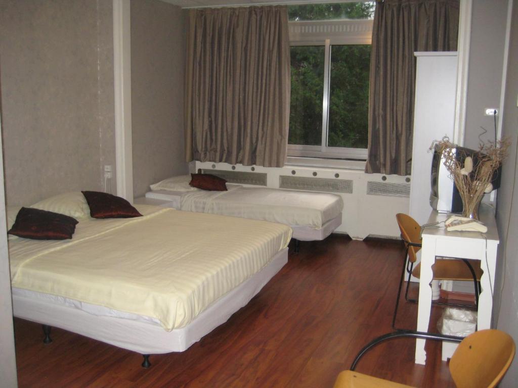 روتردام Floris Hotel الغرفة الصورة